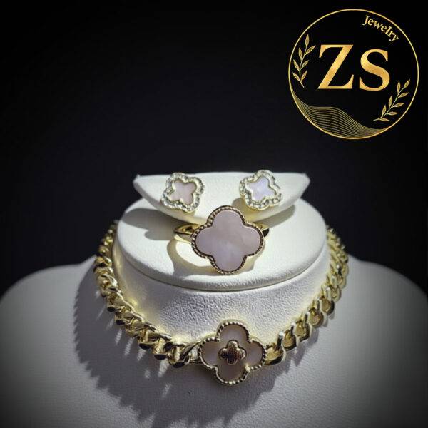 Elegancia Clásica Alhambra